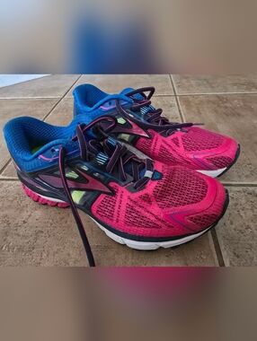 BOGO Lightweight Athletic Shoes